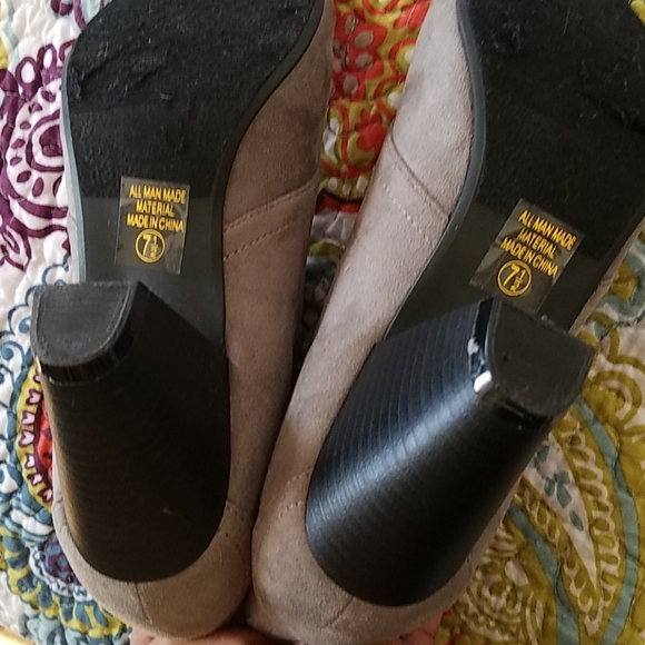 Gray booties - Picture 7 of 7